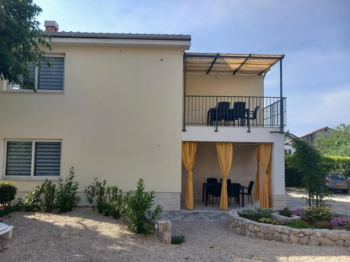 Apartman Ivona U Prizemlju Malinska