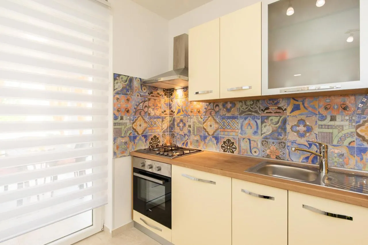 Apartman Ivona U Prizemlju Malinska Apartment