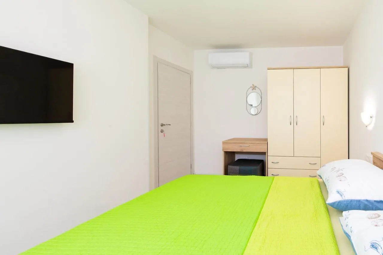 Apartman Ivona U Prizemlju Malinska