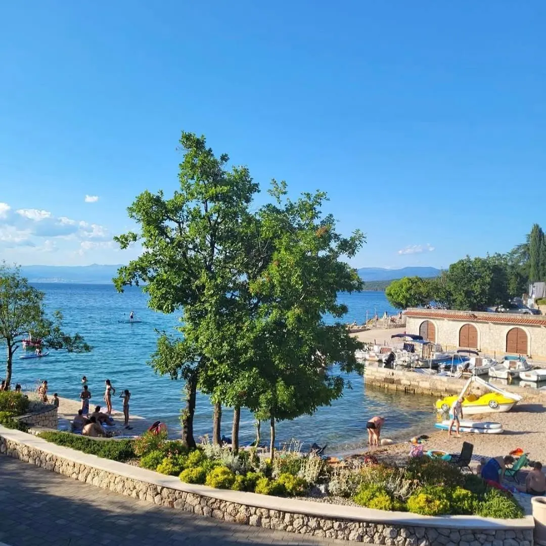 Apartment Apartman Ivona U Prizemlju Malinska Croatia